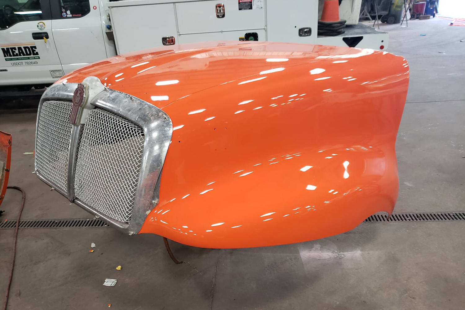 Custom Paint For Graders Custom Painting & Graphics | Our Services | 312 Truck Body Repair ...